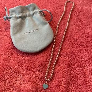 Tiffany&Co. silver beaded heart necklace